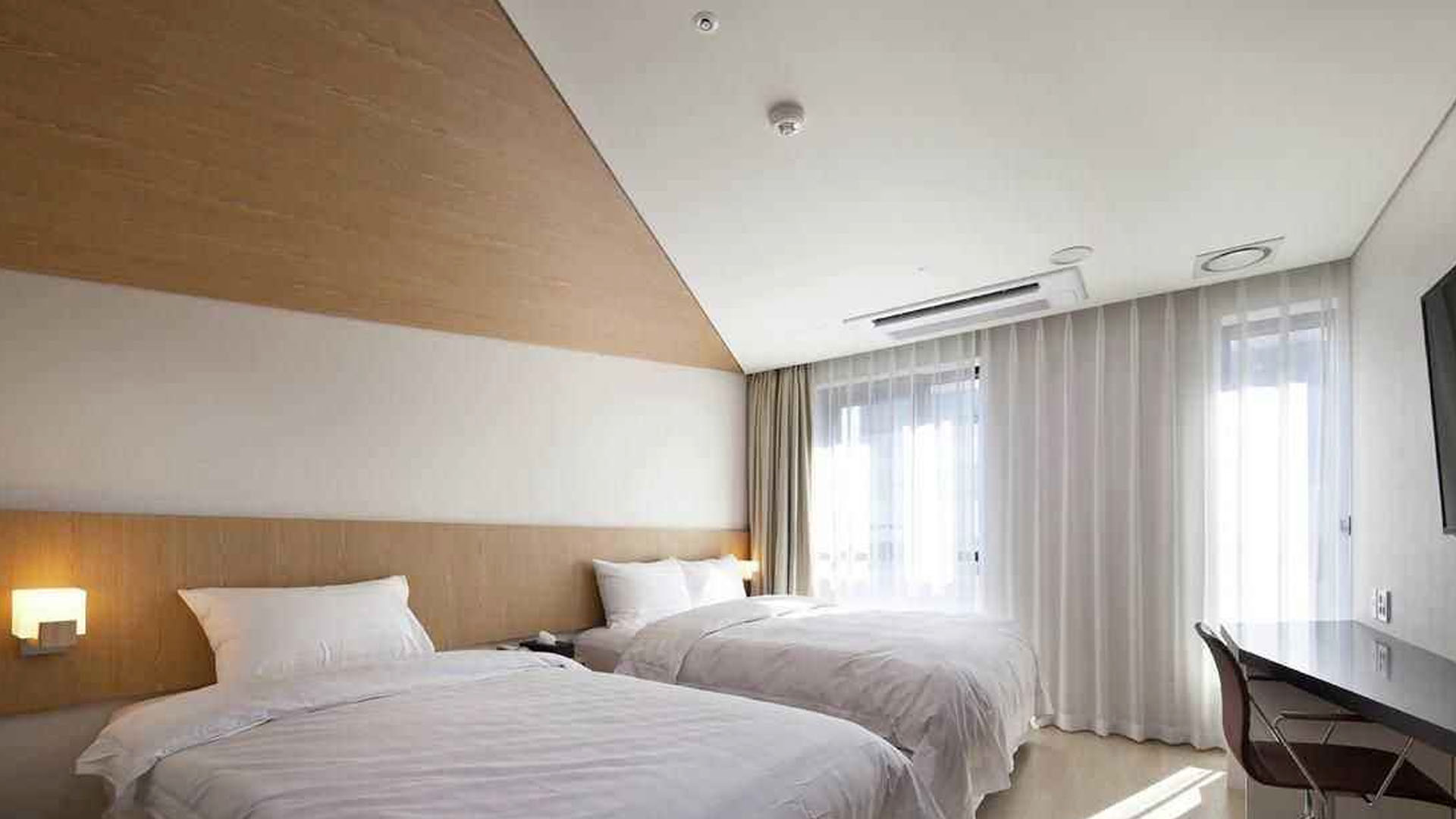 酒店針孔攝像頭泛濫，這事兒是真的嗎？