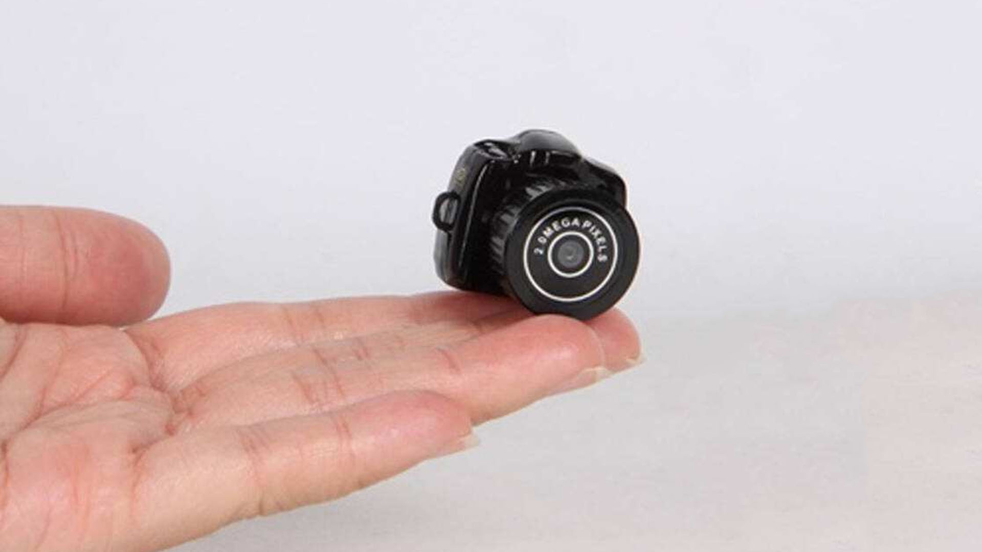 住酒店如何避免隔墻有眼，防止偷拍？