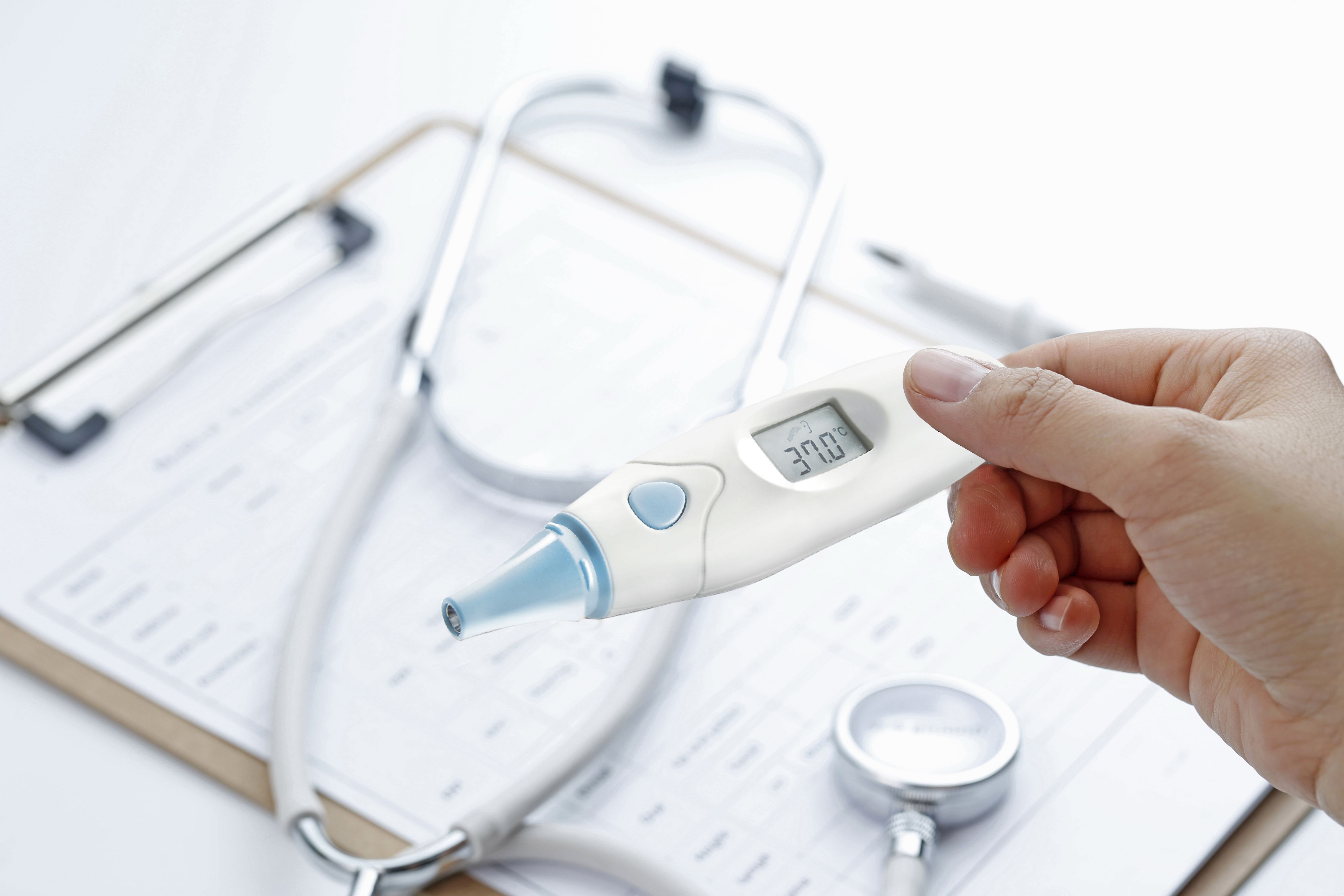 熱成像人體測溫安檢門如何實現(xiàn)體溫檢測？