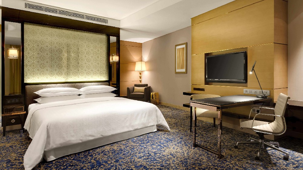 夫妻入住酒店發(fā)現(xiàn)針孔攝像頭，酒店方竟口出狂言誣陷房客？