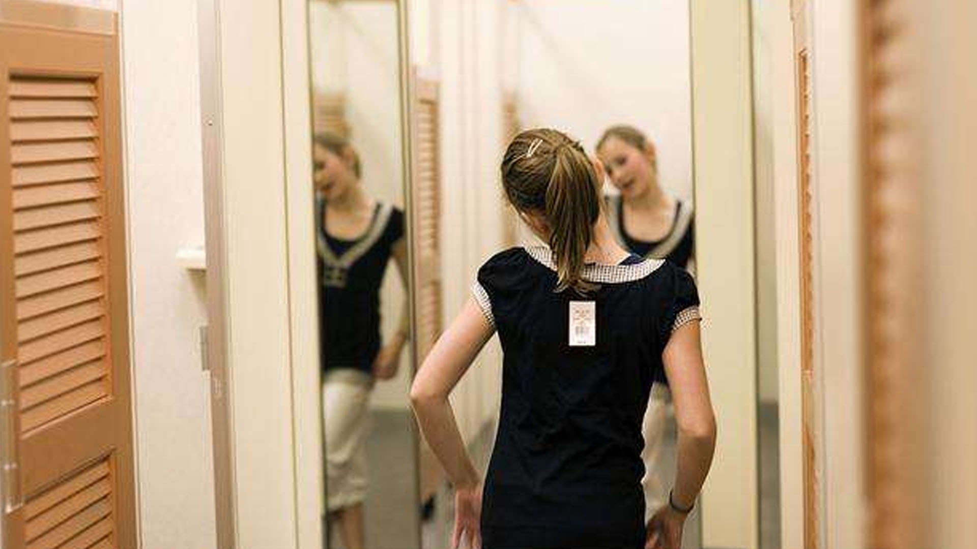 商場(chǎng)試衣間內(nèi)如何防止被偷拍？