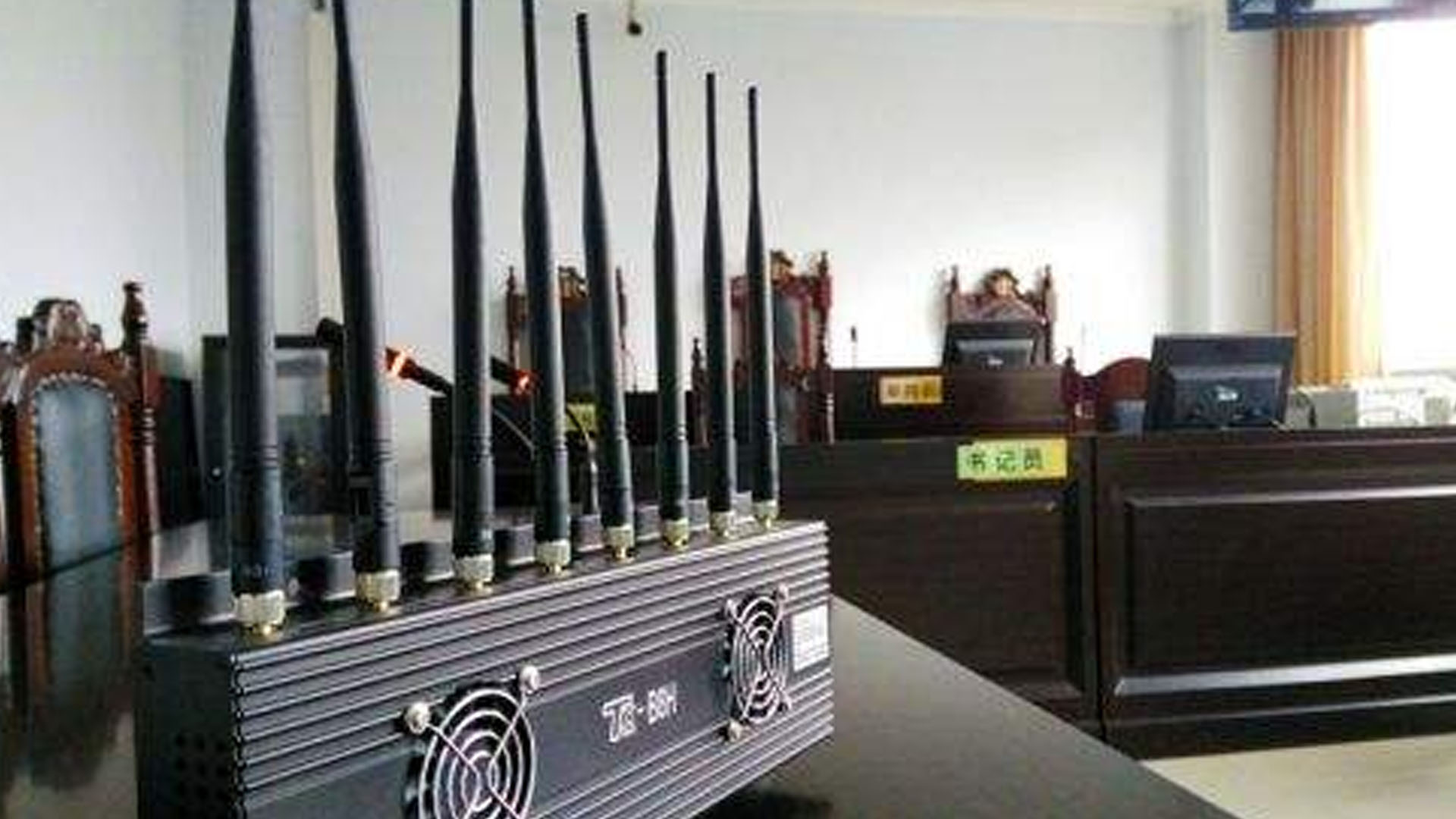 內(nèi)置信號(hào)屏蔽器與外置信號(hào)屏蔽器相比優(yōu)勢(shì)在哪？