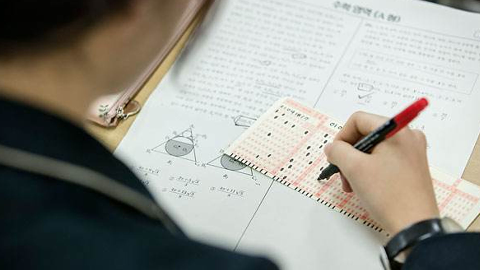 手機(jī)信號(hào)屏蔽器為什么能防止作弊呢？