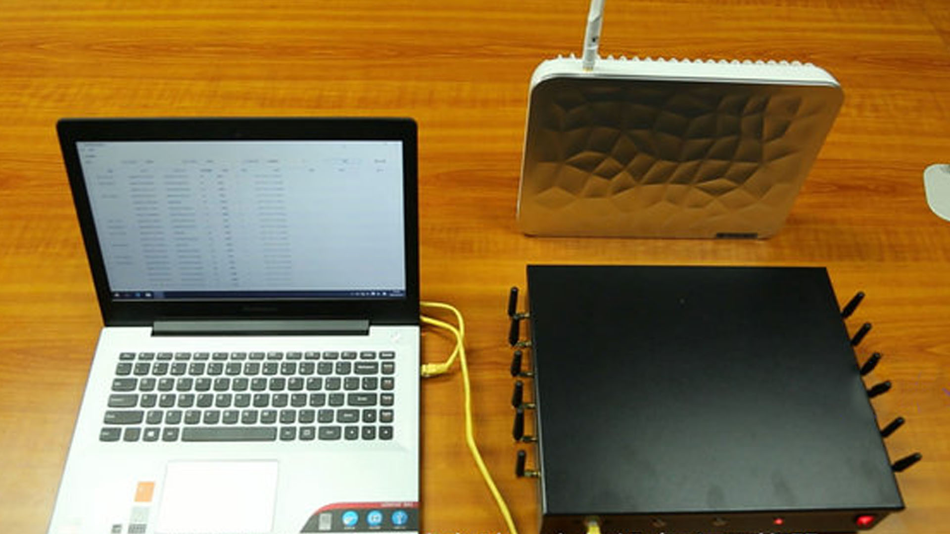 涉密場(chǎng)所通常采用那些方式來(lái)實(shí)現(xiàn)反竊聽(tīng)？